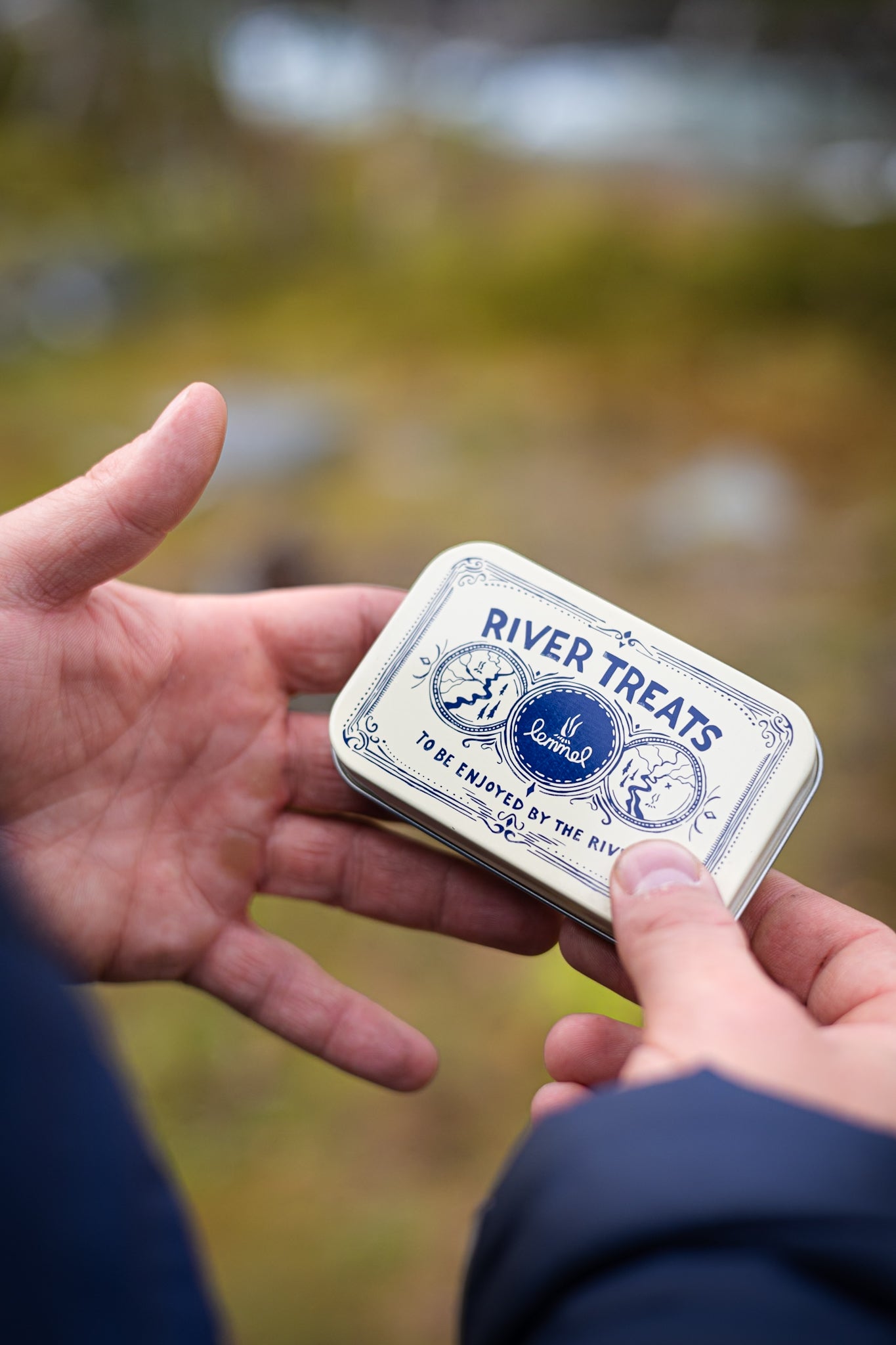 Lemmel James Lund RIVER TREATS FLUGASK