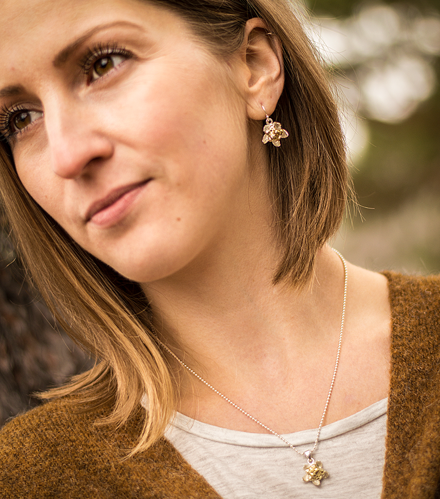 Camilla Mustikka Hjortron örhänge krok