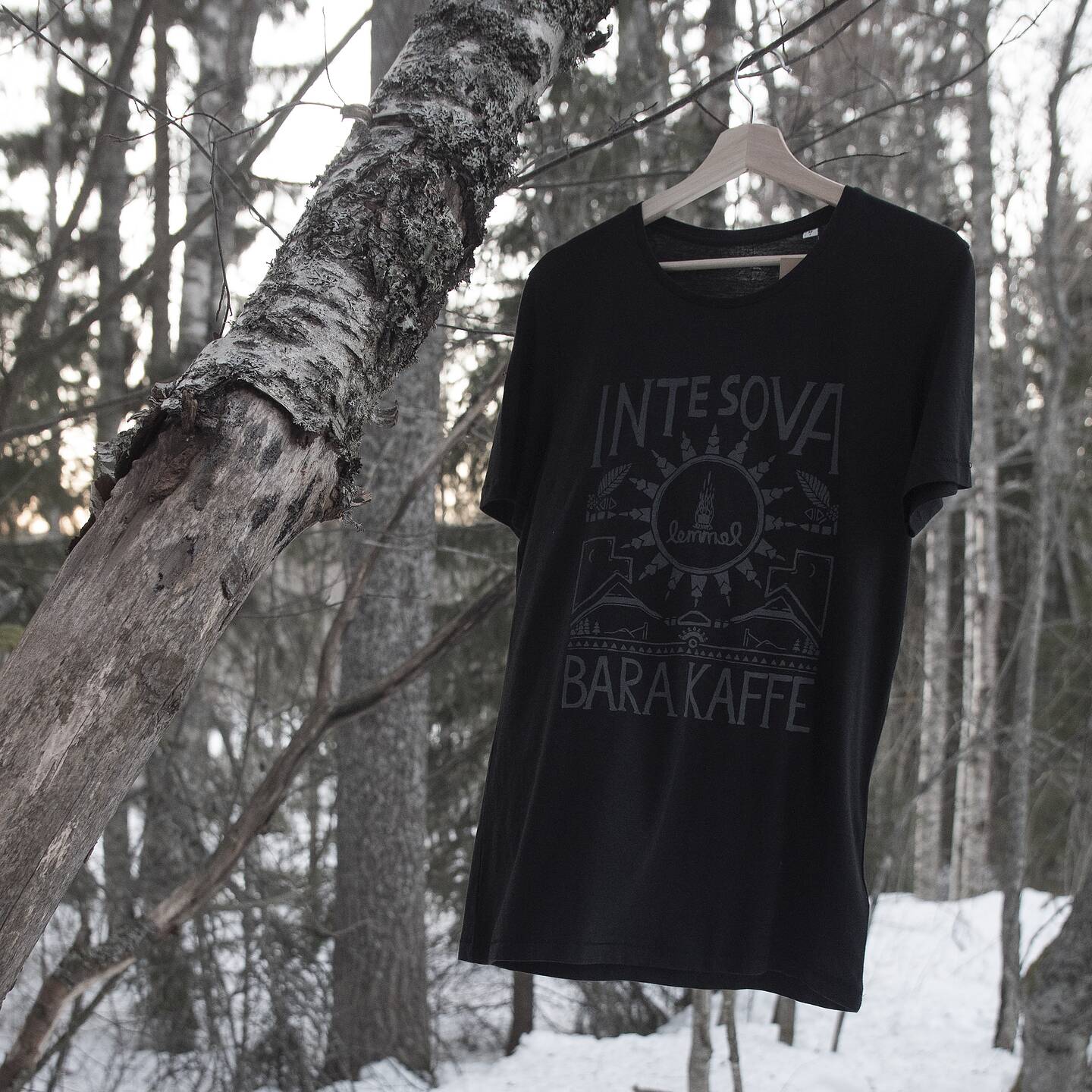 T-shirt från lemmelkaffe "Inte sova bara kaffe".