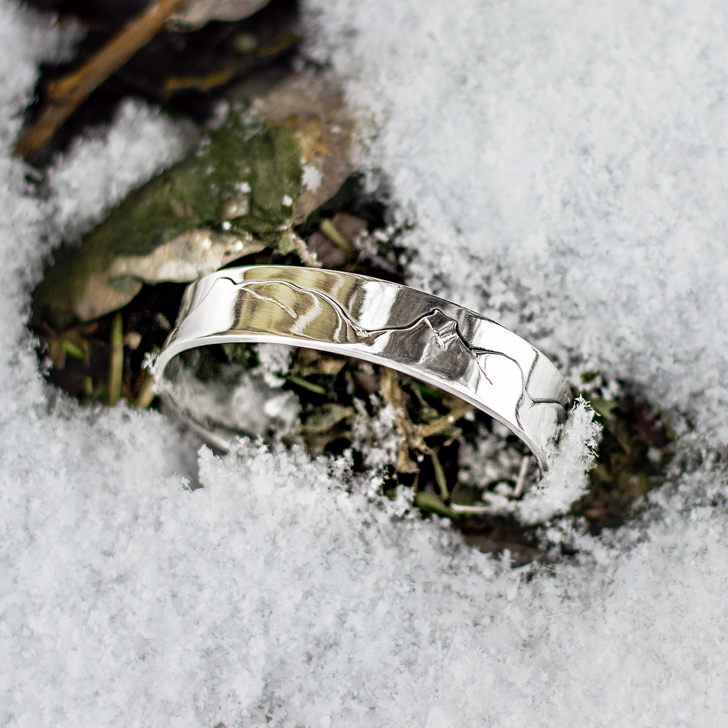 Camilla Mustikka stel armband Fjäll