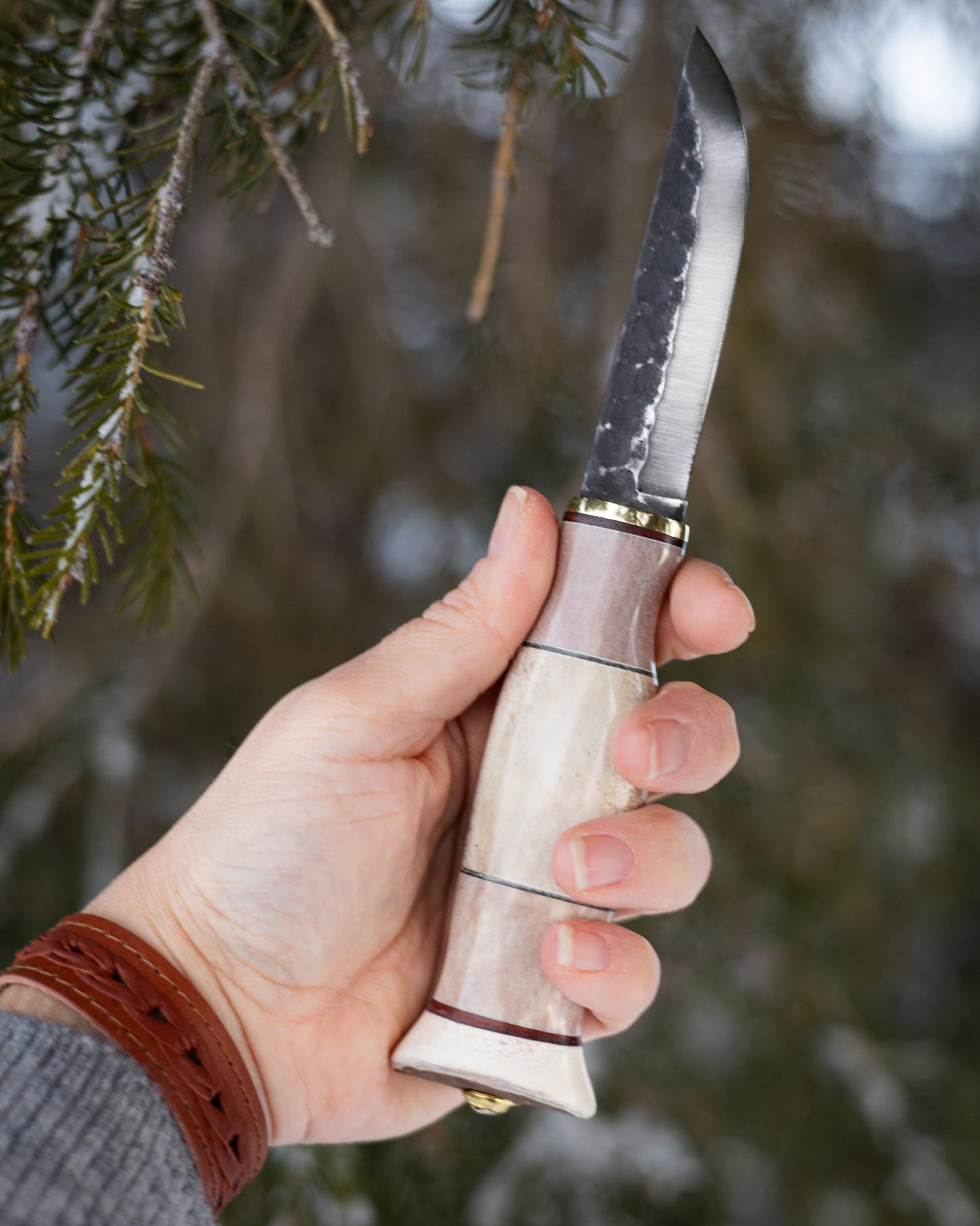 Kniv 9,5 cm skaft av renhorn kolstålsblad