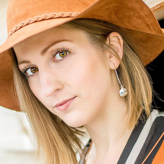 Camilla Mustikka Snöflinga örhänge lång krok