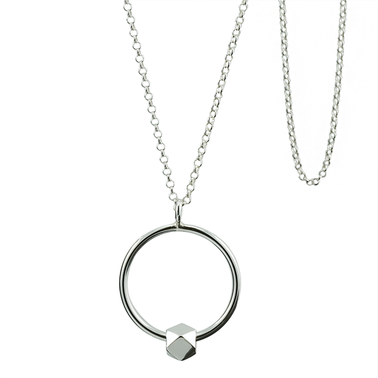 Camilla Mustikka Granat Långt halsband