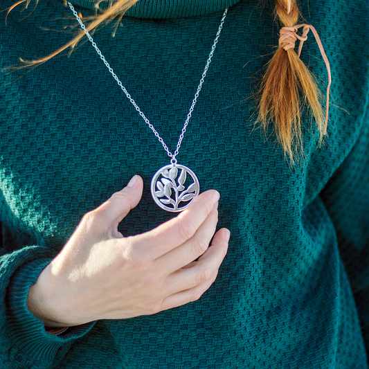 Camilla Mustikka Blåbär långt halsband